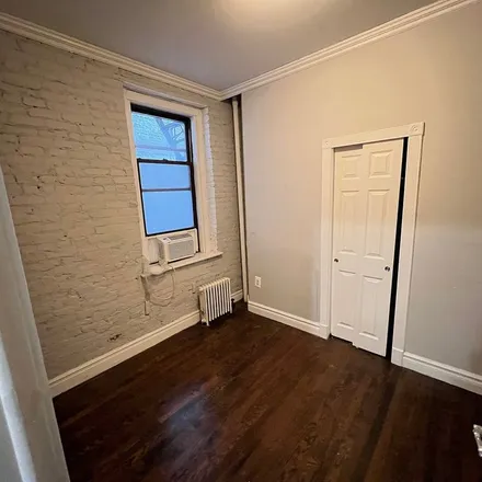 Image 3 - 402 East 12th Street, New York, NY 10009, USA - Apartment for rent