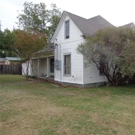 Image 2 - 211 W Purdom Ave, Alvarado, Texas, 76009 - House for sale
