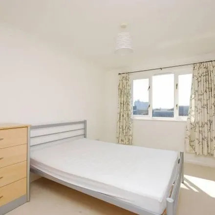 Image 4 - Sopwith Way, Shortstown, MK42 0SW, United Kingdom - Apartment for rent