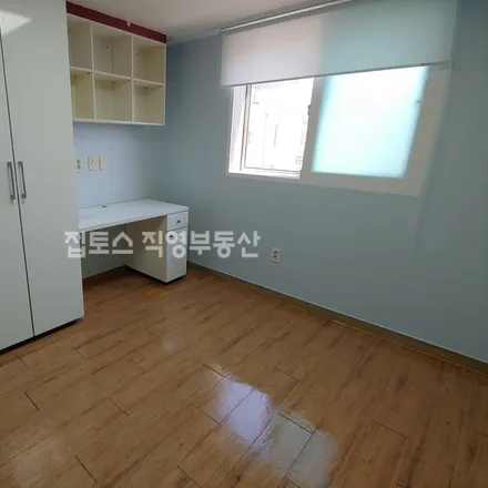 Rent this studio apartment on 서울특별시 관악구 봉천동 951-15