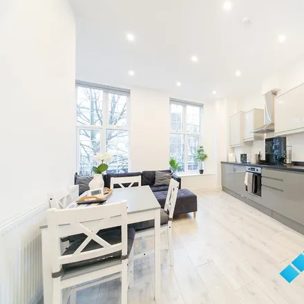 Image 1 - 53 Camberwell Road, London, SE17 2AW, United Kingdom - Apartment for rent