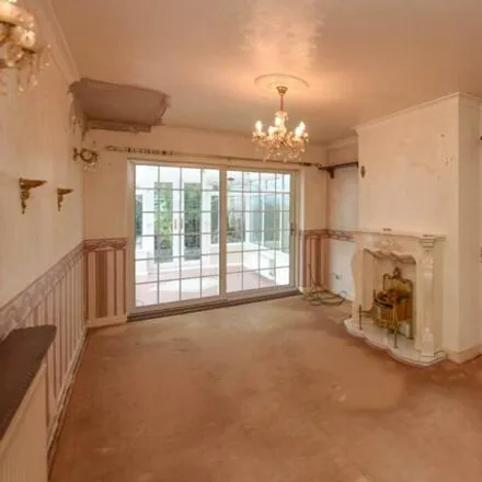 Image 2 - Lingfield Crescent, Wigan, WN6 8QA, United Kingdom - Duplex for sale