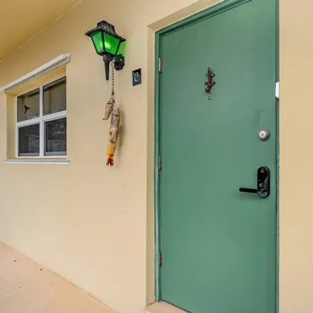 Image 2 - 6631 Shuttle Way, Cape Canaveral, FL 32920, USA - Condo for sale