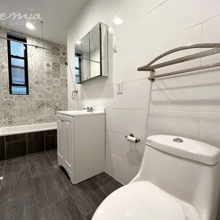 Image 6 - 561 West 163rd Street, New York, NY 10032, USA - Apartment for rent