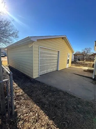 Image 3 - 1471 Broadway Avenue, Great Bend, KS 67530, USA - House for sale