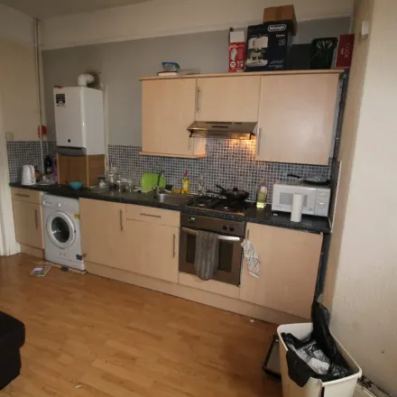 Rent this 1 bed apartment on West Grove in Cardiff, CF24 0TB