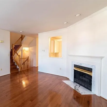 Image 3 - 494 Winding Rose Drive, Rockville, MD 20850, USA - Townhouse for rent