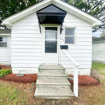 Rent this 1 bed house on 133 West Ward Street in Elizabeth City, NC 27909