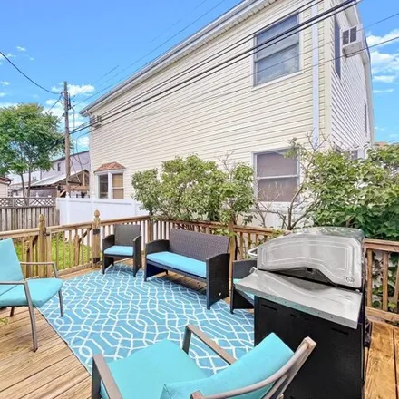 Image 6 - 30 Ira Ct, Brooklyn, New York, 11229 - House for sale