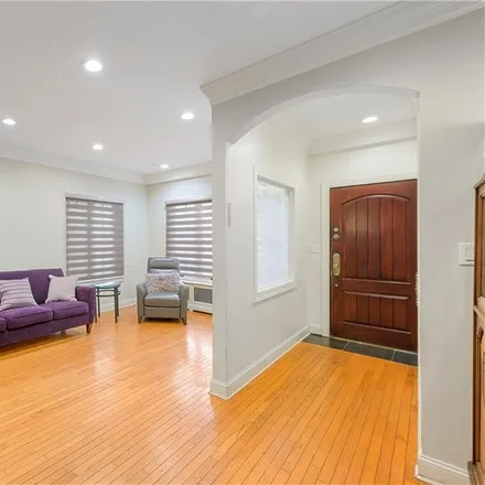 Image 3 - 1431 East 7th Street, New York, NY 11230, USA - House for sale