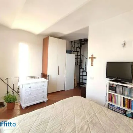 Rent this 3 bed apartment on Fallorini Antichità in Via dei Fossi, 50123 Florence FI