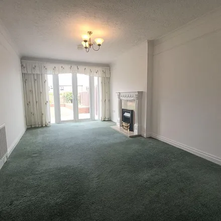 Image 1 - Parliament Street, Sutton-in-Ashfield, NG17 1DB, United Kingdom - Apartment for rent