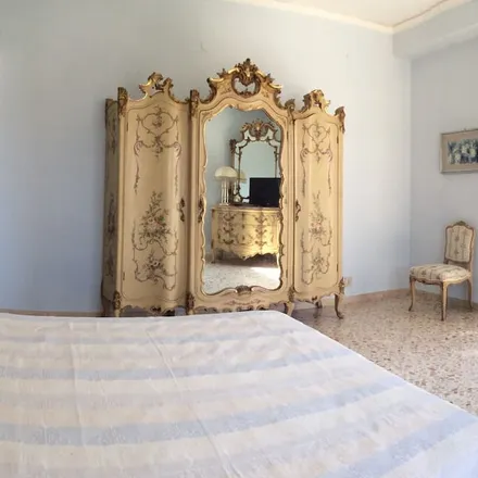 Rent this 3 bed apartment on Bar Trapani in Viale del Mercato Nuovo, 36100 Vicenza VI