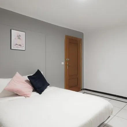 Rent this 11 bed room on Madrid in Calle del Duque de Rivas, 7