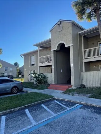 Rent this 2 bed condo on Spanish Trace Drive in Altamonte Springs, FL 32717