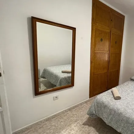 Image 5 - Calle de Sierra Carbonera, 80, 28053 Madrid, Spain - Room for rent