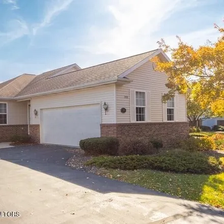 Buy this 3 bed condo on 7158 Ravenna Trail in Delta Charter Township, MI 48917