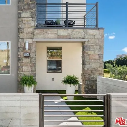 Image 1 - 19599 Herringbone Drive, Los Angeles, CA 91324, USA - House for sale