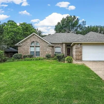 Buy this 3 bed house on 727 Biscayne Drive in Mansfield, TX 76063