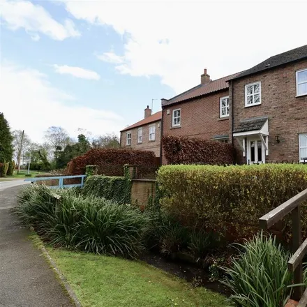Rent this 3 bed townhouse on The Crossings in Shiptonthorpe, YO43 3QF