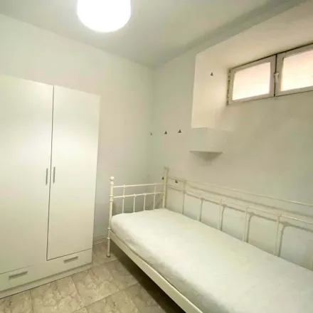Image 5 - Calle de Gaztambide, 32, 28015 Madrid, Spain - Room for rent