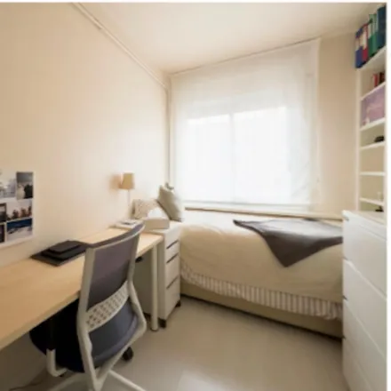 Rent this 3 bed room on Carrer de Sardenya in 491, 08025 Barcelona