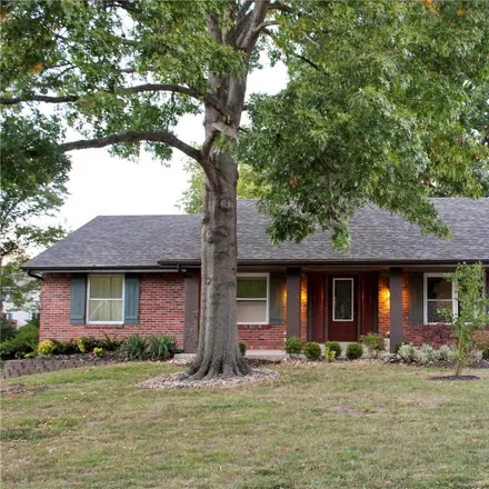 Buy this 4 bed house on 805 Boleyn Place in Manchester, MO 63021