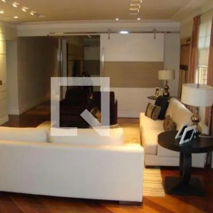 Buy this 3 bed apartment on Rua Padre Vieira in Jardim, Santo André - SP