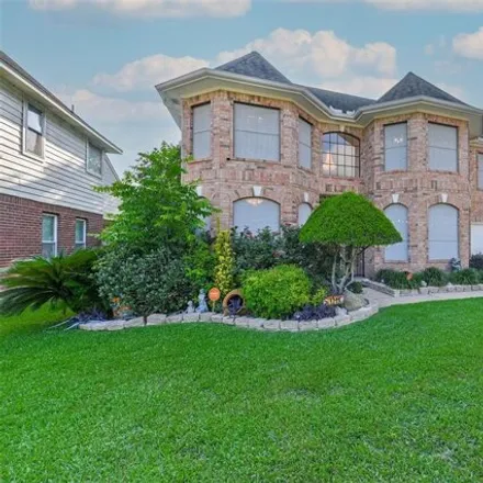 Buy this 5 bed house on 5118 Scottline Drive in Pasadena, TX 77505