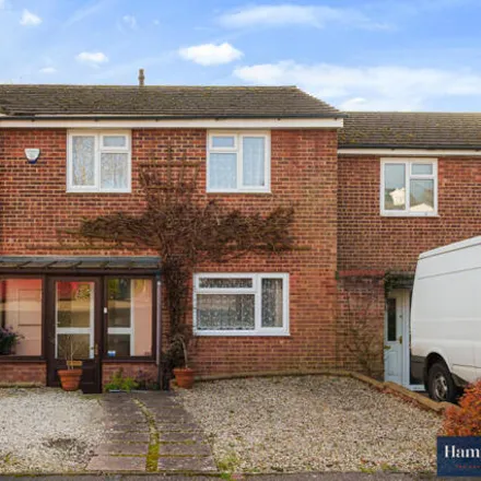 Buy this 2 bed townhouse on Parchment Close in Chesham Bois, HP6 6NZ