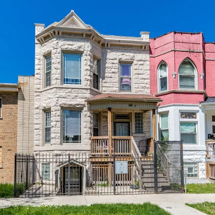 Buy this 5 bed duplex on 6606 South Saint Lawrence Avenue in Chicago, IL 60637