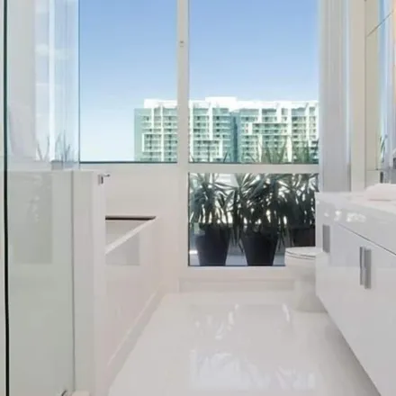 Image 5 - Miami Beach, FL - Apartment for rent