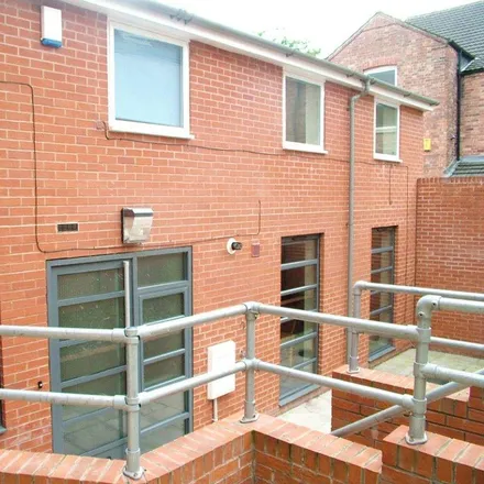 Rent this 3 bed townhouse on 13 Arthur Street in Nottingham, NG7 4DW