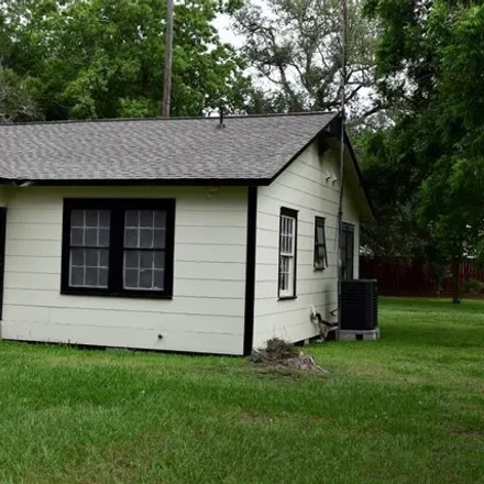 Rent this 3 bed house on 883 Avenue J in Bay City, TX 77414