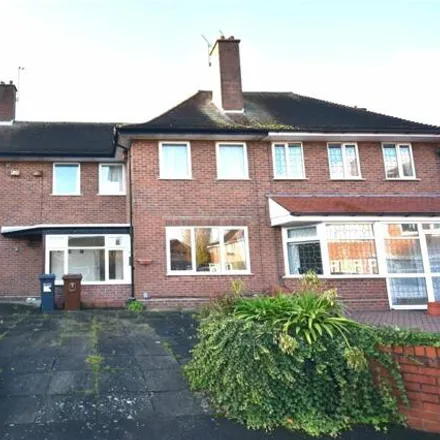 Buy this 3 bed townhouse on Farm Close in Ulverley Green, B92 9ES