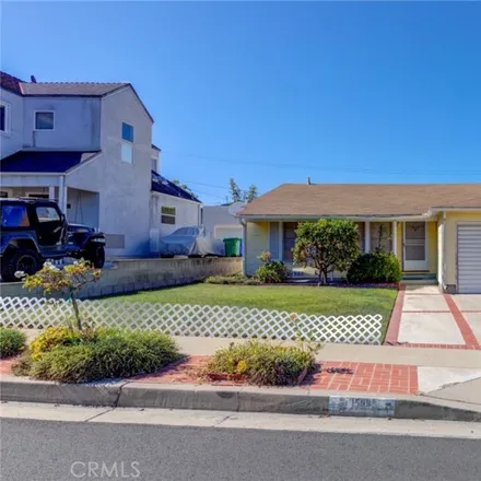 Buy this 2 bed house on 1509 Chestnut Avenue in Manhattan Beach, CA 90266