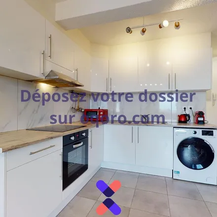 Rent this 3 bed apartment on 111 Cours du Maréchal Gallieni in 33000 Bordeaux, France