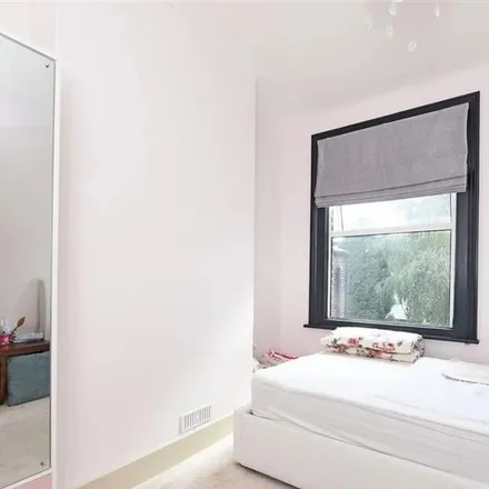 Image 5 - 13 Goodenough Road, London, SW19 3QW, United Kingdom - Apartment for rent