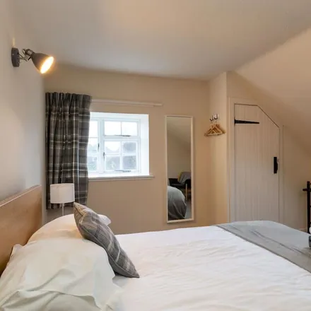 Rent this 2 bed duplex on Highland in PH22 1QB, United Kingdom