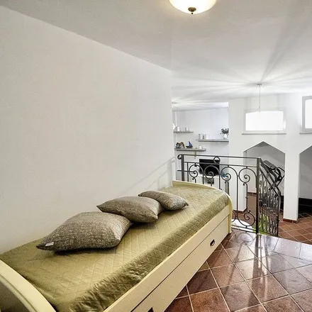 Rent this 3 bed house on Sant'Agnello in Via Armando Diaz, 80065 Sant'Agnello NA