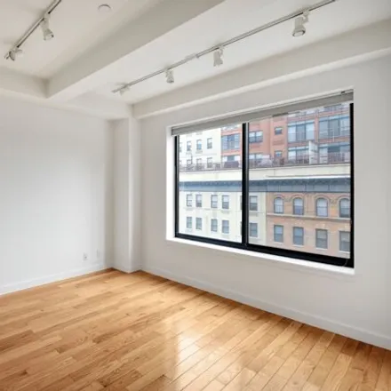 Image 4 - 505 8th Avenue, New York, NY 10018, USA - House for rent