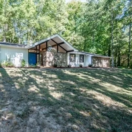 Buy this 3 bed house on 1715 Ridgefield Drive in Roswell, GA 30075
