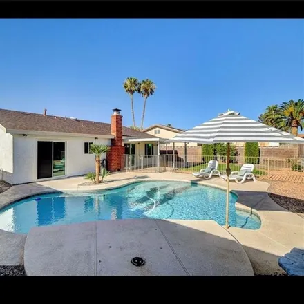 Image 2 - 1851 Muchacha Drive, Henderson, NV 89014, USA - House for sale