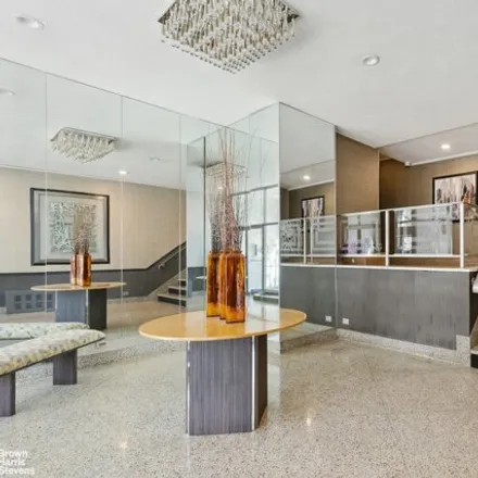 Image 7 - 66-10 Yellowstone Blvd Unit 5i, New York, 11375 - Apartment for sale
