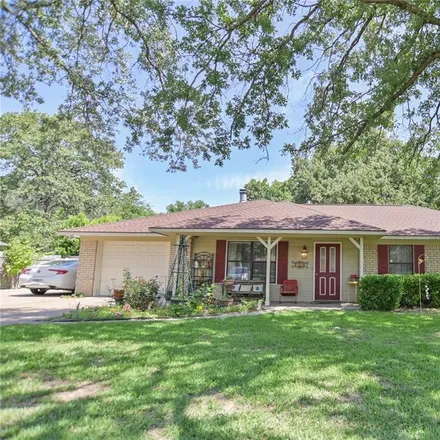 Buy this 4 bed house on 301 Guy Street in Mineola, TX 75773