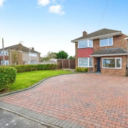 Buy this 3 bed house on Curlew Road in Luton, LU2 8EP