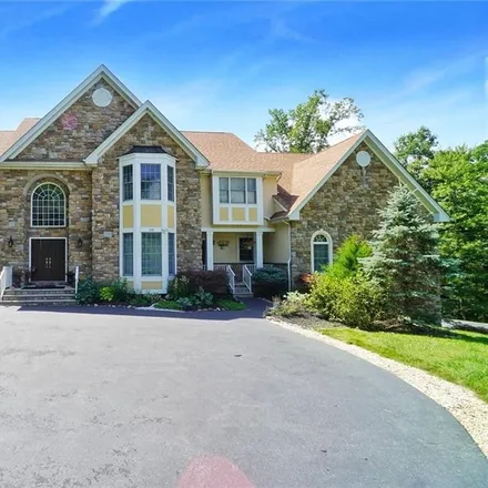 Buy this 6 bed house on 234 South Glen Road in Kinnelon, Morris County