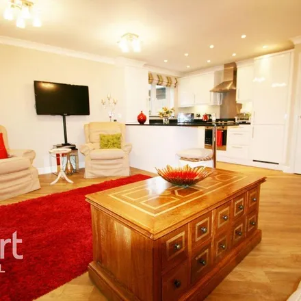 Image 4 - Heatherwood Hospital, Ascot, SL5 7FN, United Kingdom - Apartment for rent