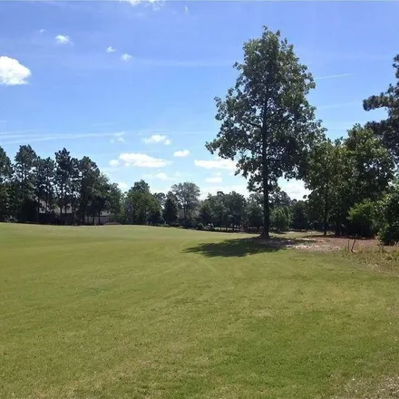 Buy this studio house on 572 West Pleasant Colony Drive in Aiken, SC 29803