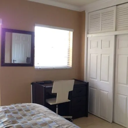 Image 2 - Hollywood, FL - Condo for rent